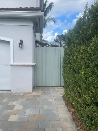 $1,550 | 12715 Northwest 7th Street, Miami, FL 33172