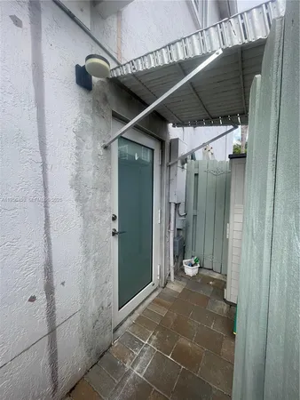 $1,550 | 12715 Northwest 7th Street, Miami, FL 33172