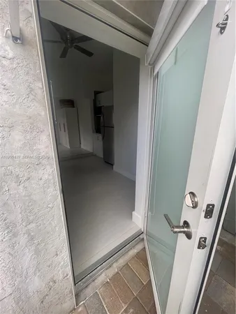 $1,550 | 12715 Northwest 7th Street, Miami, FL 33172