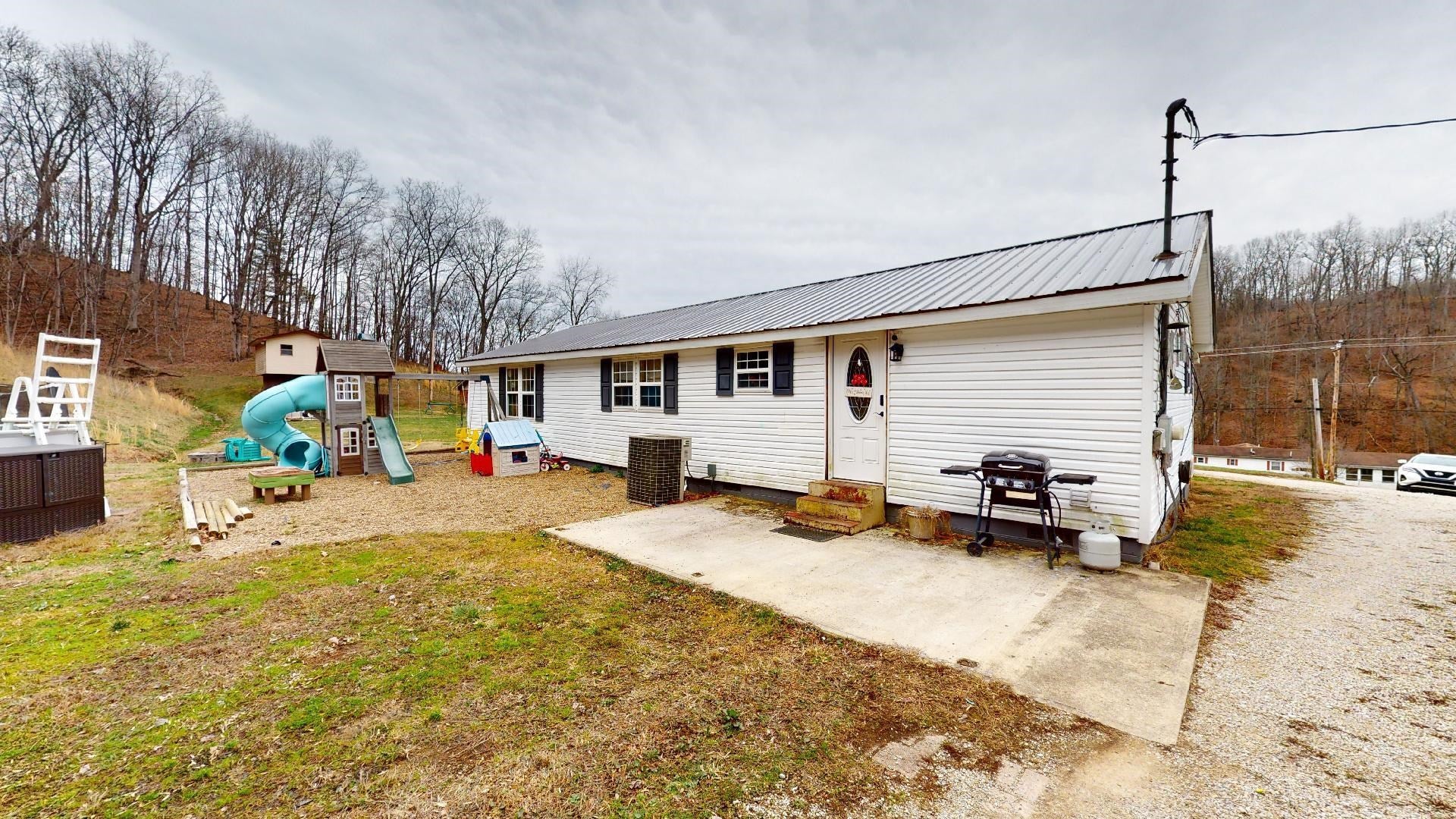 8444 McComas Road Salt Rock, WV 25559 - Photo 16 of 18 Gallery Image 16