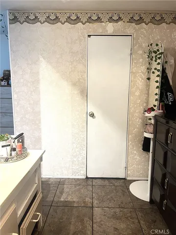 $150,000 | 901 South 6th Avenue, Unit 205, La Puente, CA 91745