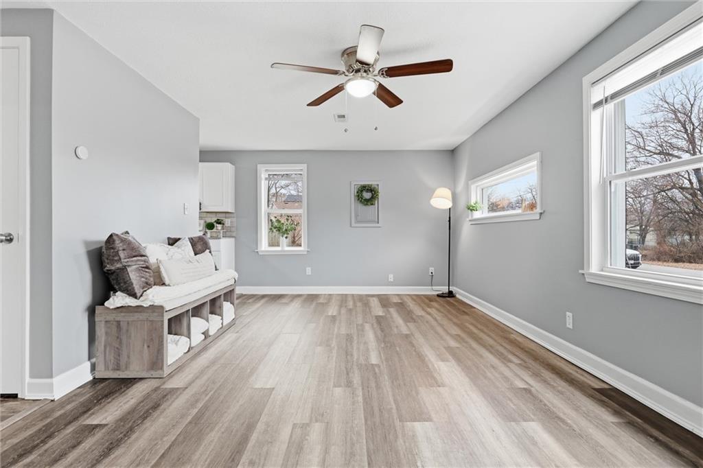 6713 South Elm Street Pleasant Valley, MO 64068 - Photo 6 of 25