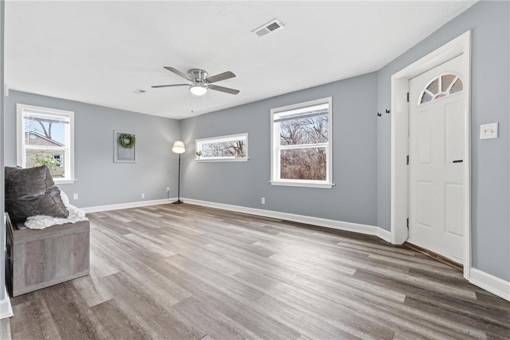 6713 South Elm Street Pleasant Valley, MO 64068 - Photo 7 of 25