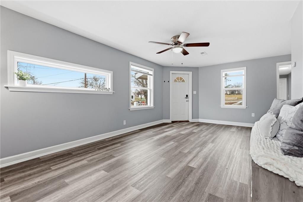 6713 South Elm Street Pleasant Valley, MO 64068 - Photo 9 of 25