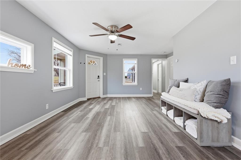 6713 South Elm Street Pleasant Valley, MO 64068 - Photo 10 of 25