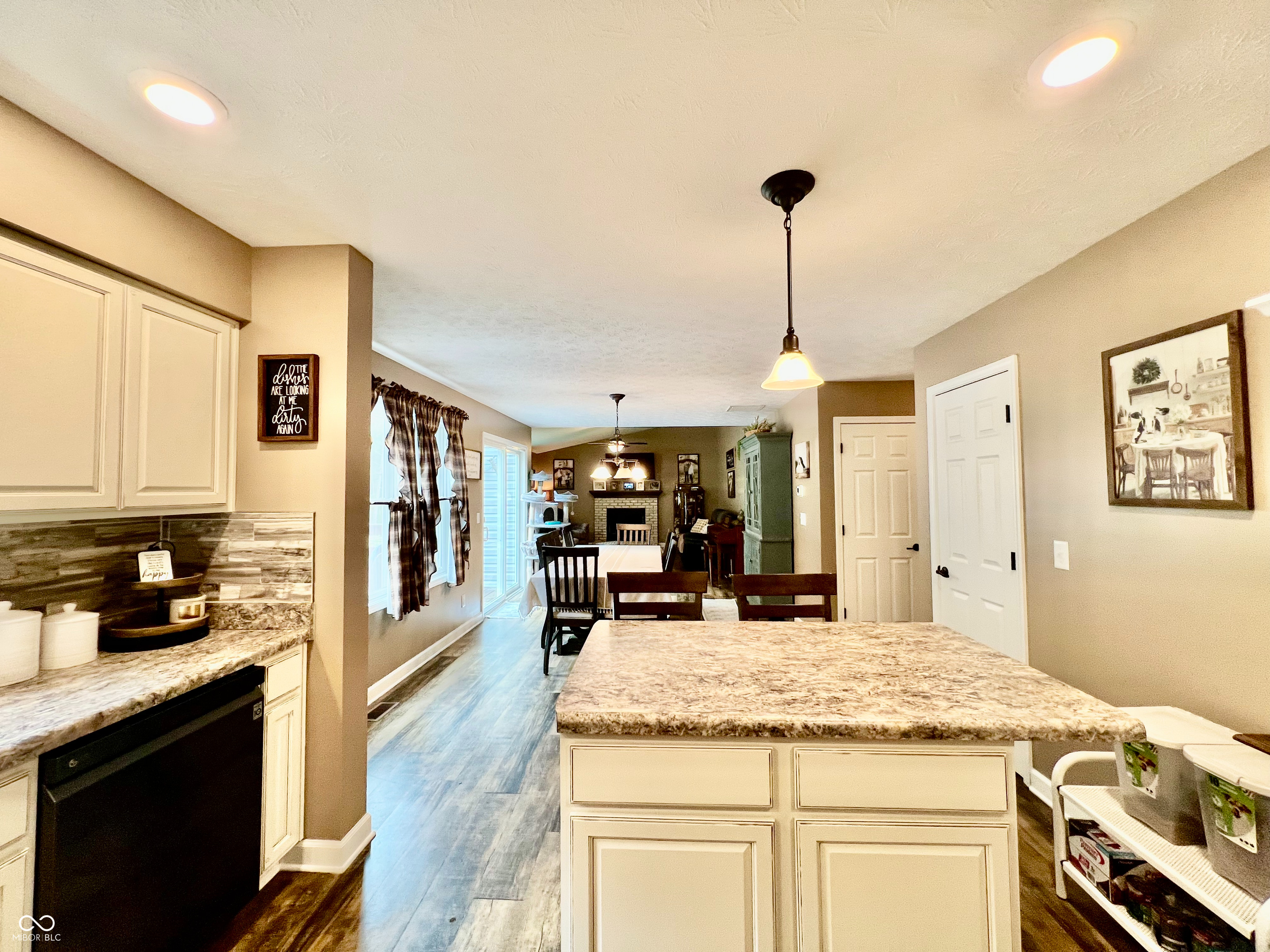 6148 Christianburg Road Columbus, IN 47201 - Photo 6 of 38 Gallery Image 6