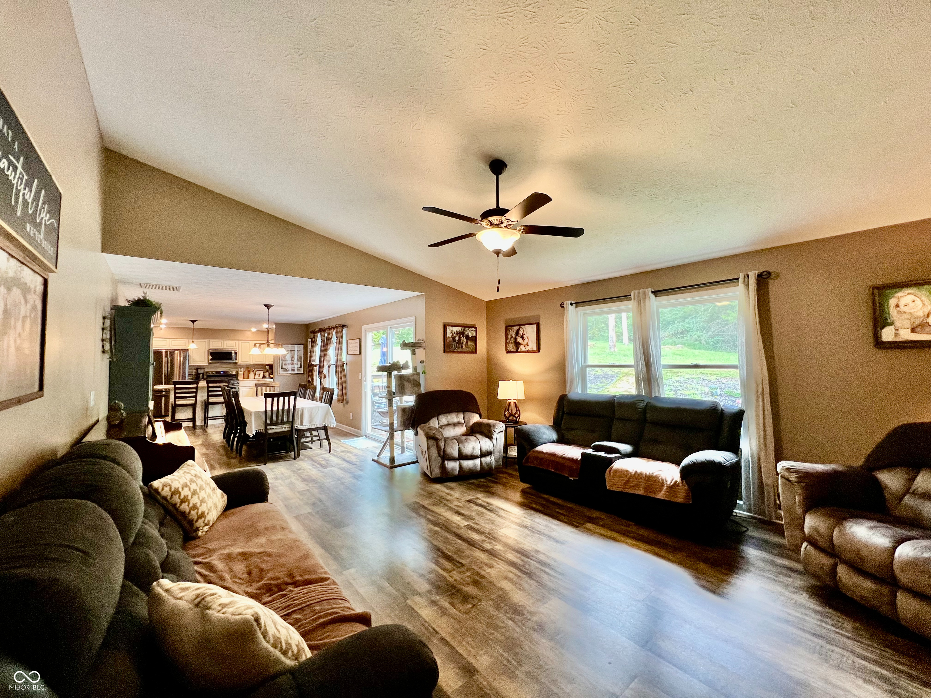 6148 Christianburg Road Columbus, IN 47201 - Photo 10 of 38 Gallery Image 10