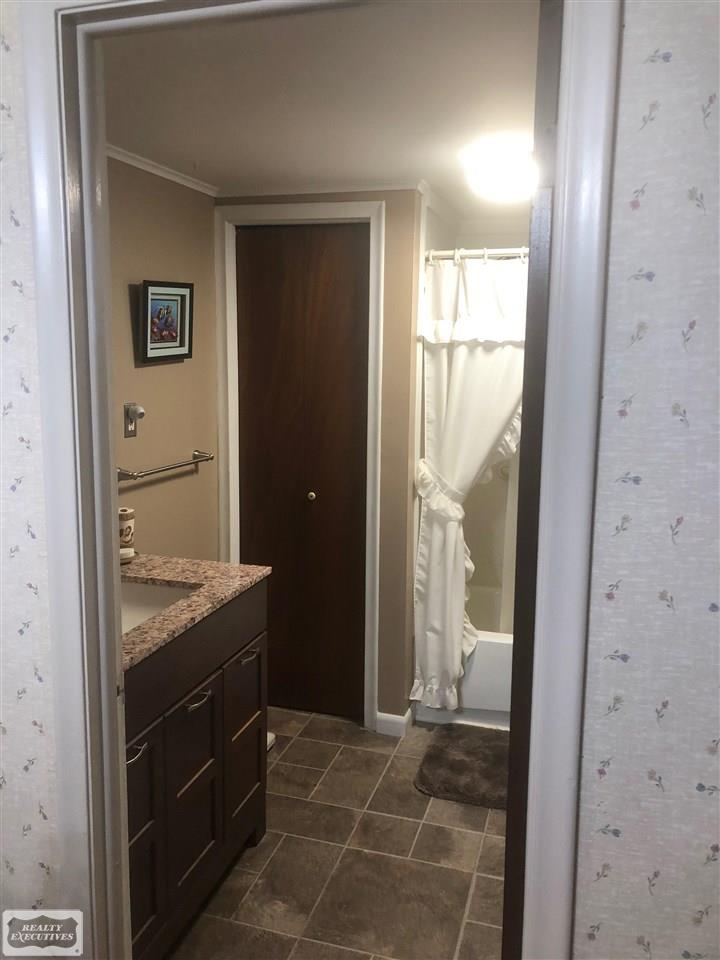 20741 32 Mile Road Armada, MI 48005 - Photo 6 of 24