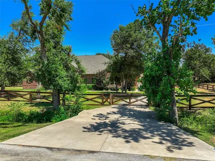 $674,995 | 101 Sandlin Court, Springtown, TX 76082