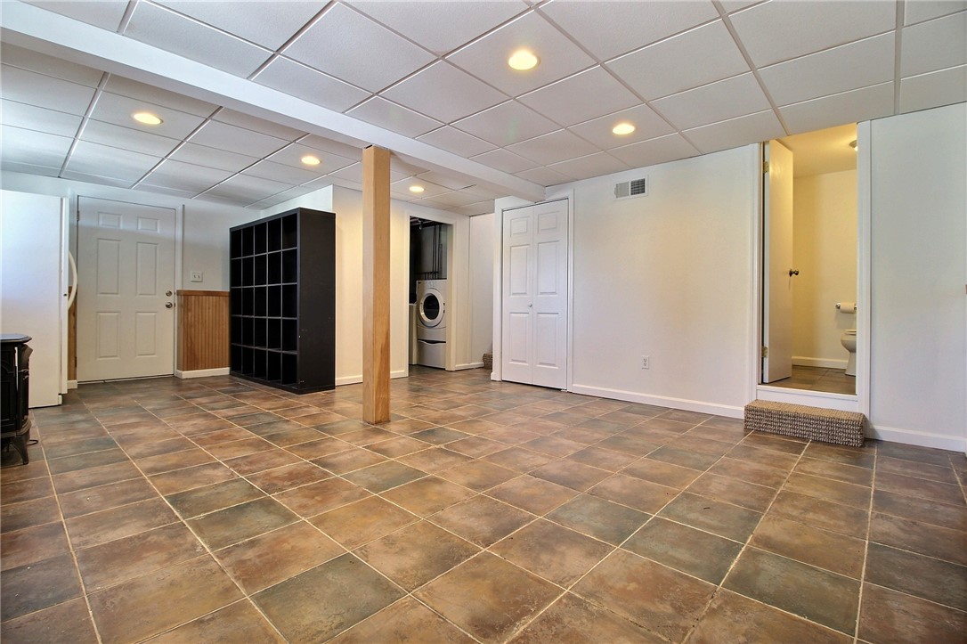 1 Jovere Drive Westerly, RI 02891 - Photo 16 of 21