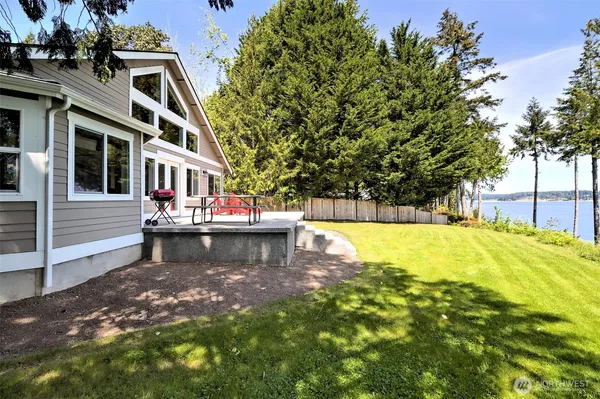 $699,000 | 187 East Vineyard Crest Road, Grapeview, WA 98546