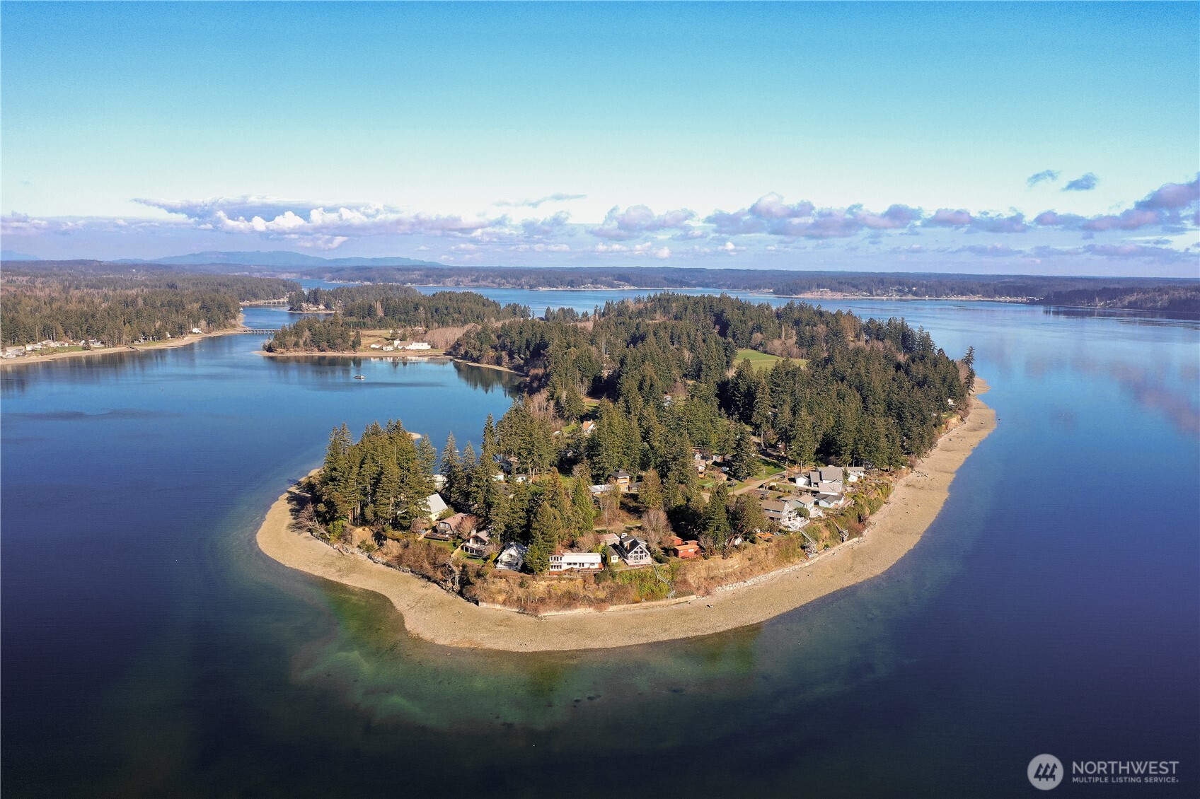 187 East Vineyard Crest Road Grapeview, WA 98546 - Photo 5 of 35