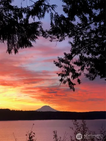 $699,000 | 187 East Vineyard Crest Road, Grapeview, WA 98546
