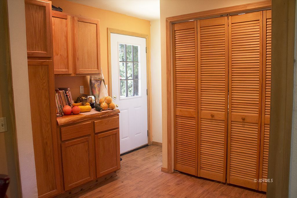 25091 Rim Rock Road Idyllwild, CA 92549 - Photo 10 of 15 a room view with a bed and a window