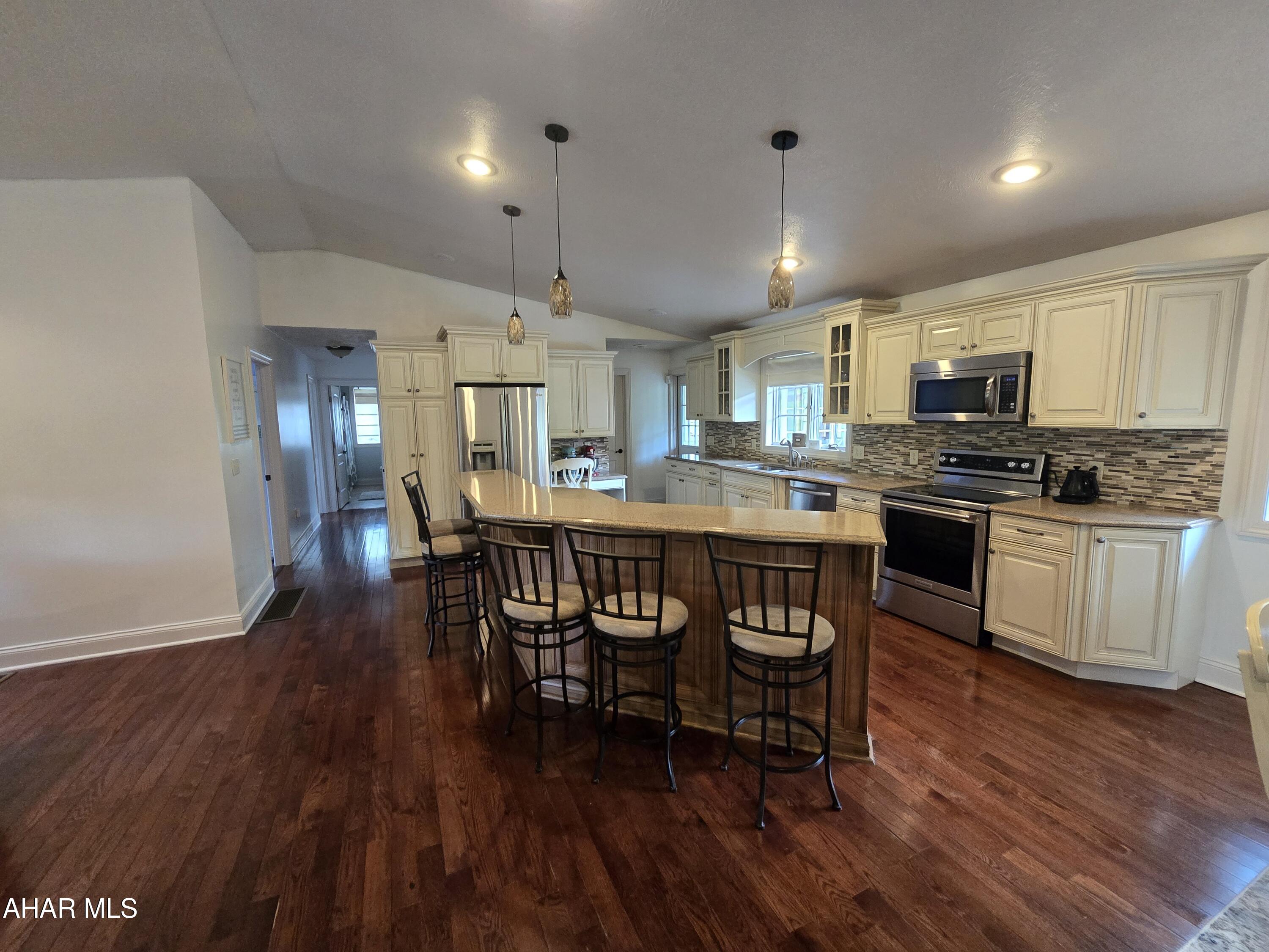 1529 Cardiff Road Nanty Glo, PA 15943 - Photo 5 of 27