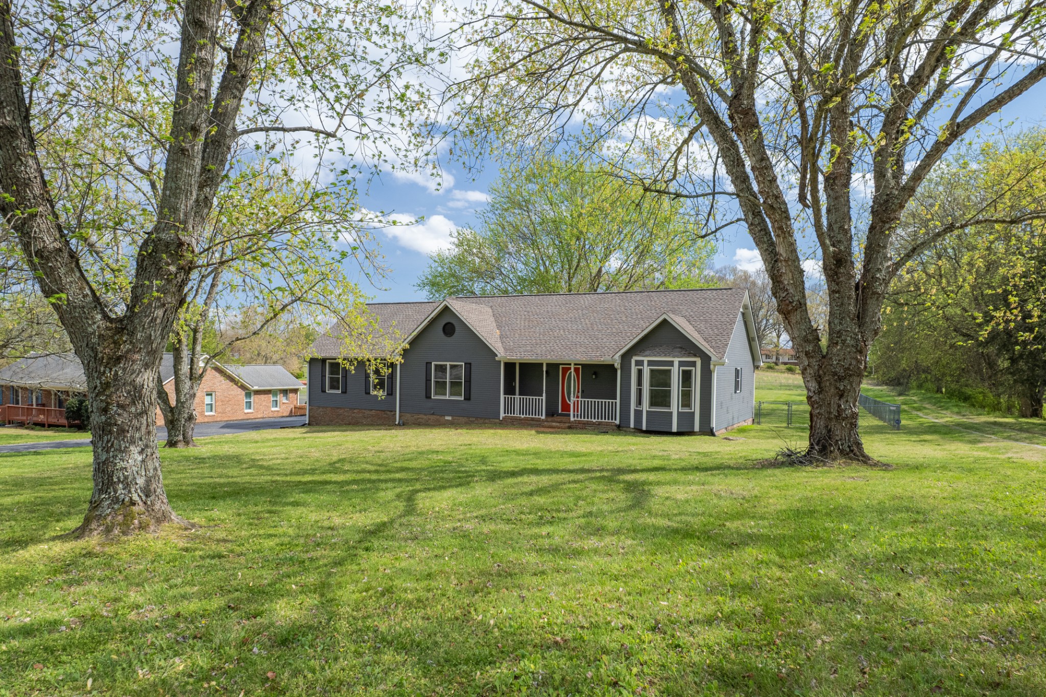 868 Tom Osborne Road Columbia, TN 38401 - Photo 2 of 41