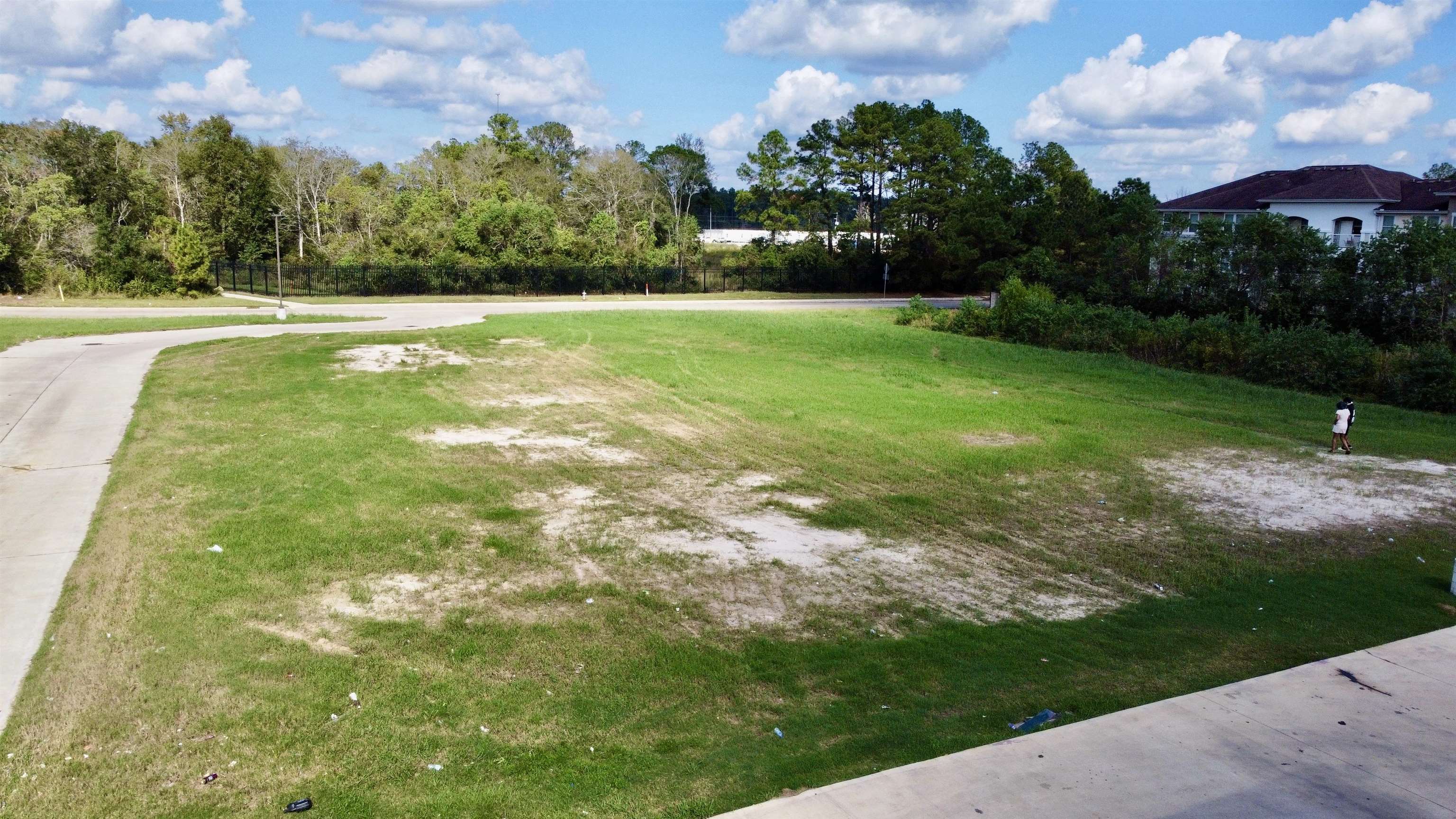 8190 Eastex Freeway Beaumont, TX 77708 - Photo 11 of 12 a view of a garden