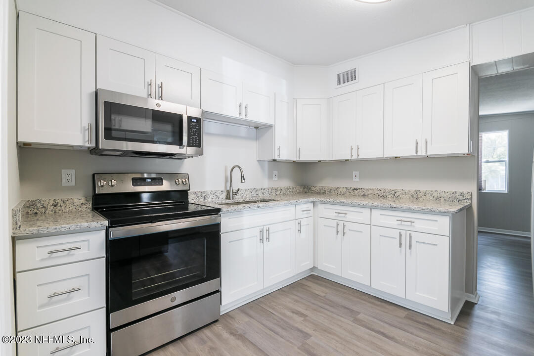 10555 Haverford Road Jacksonville, FL 32218 - Photo 6 of 14 006