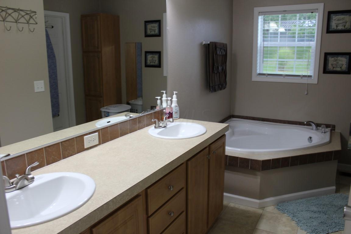 25 Whites Road Nelsonville, OH 45764 - Photo 6 of 42 Gallery Image 6