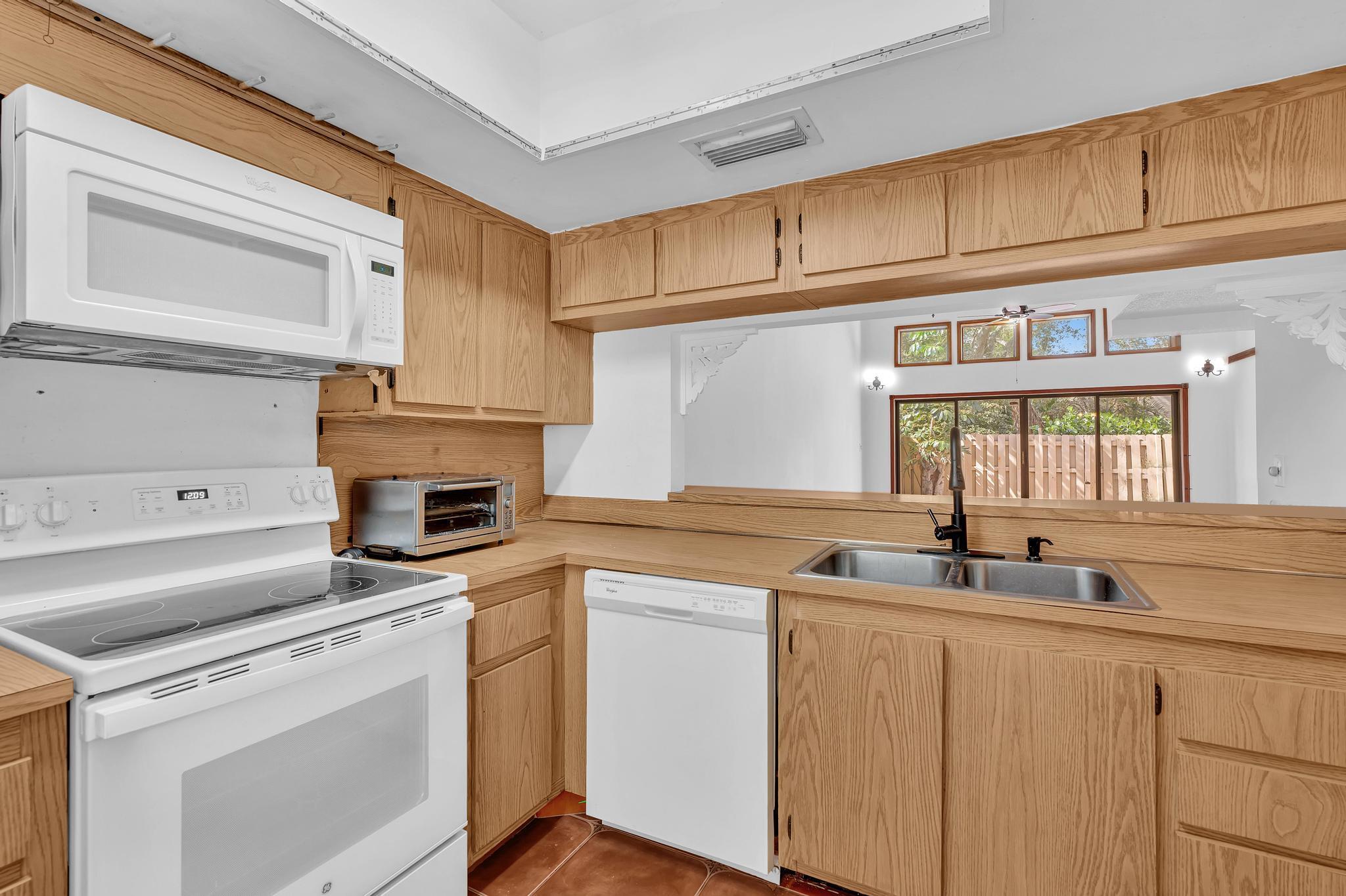 1400 Northwest 9th Avenue, Unit E33 Boca Raton, FL 33486 - Photo 15 of 51 FPP00321
