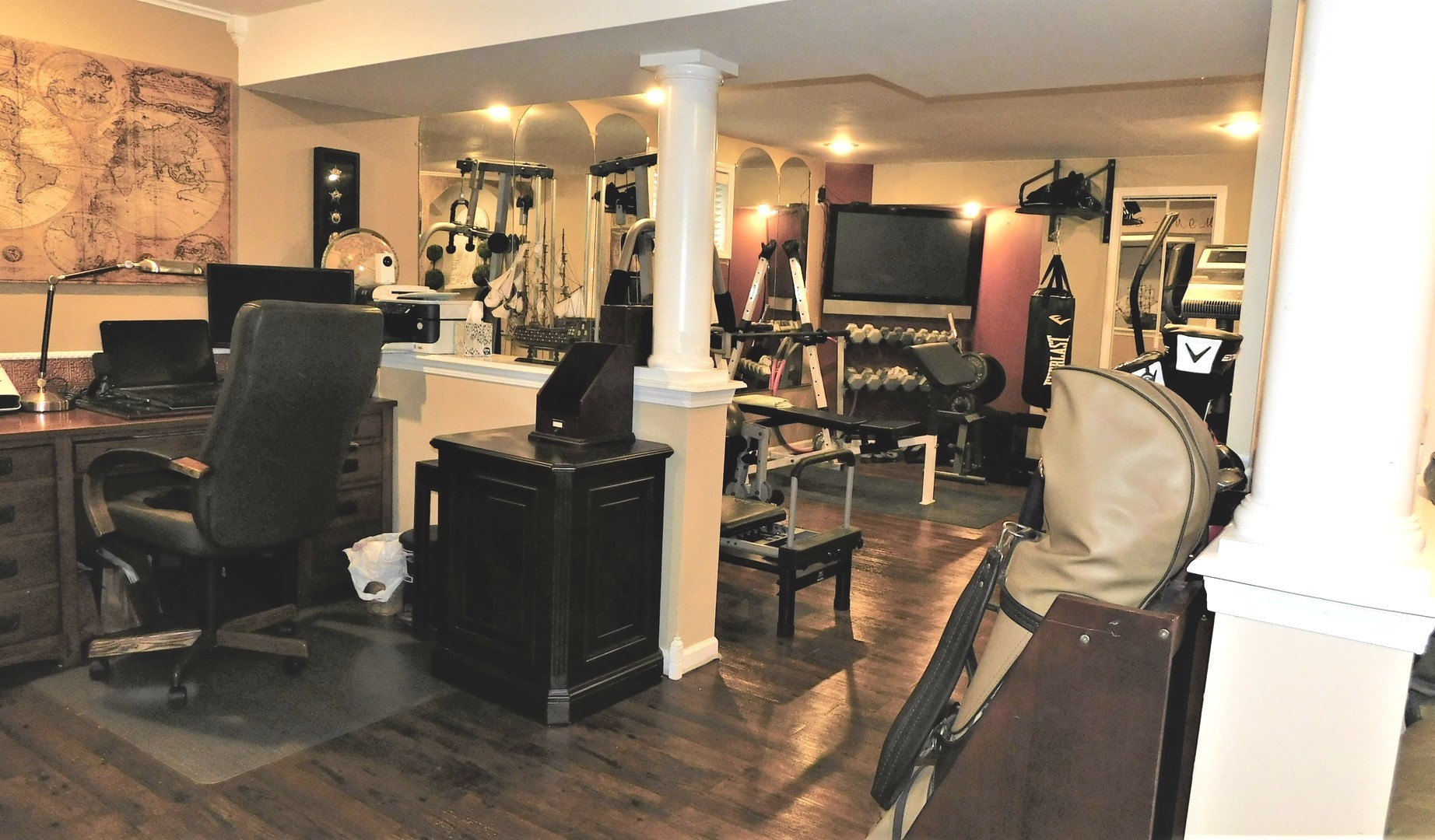 13243 Sunderlin Road Plainfield, IL 60585 - Photo 30 of 40 a view of a room with gym equipment