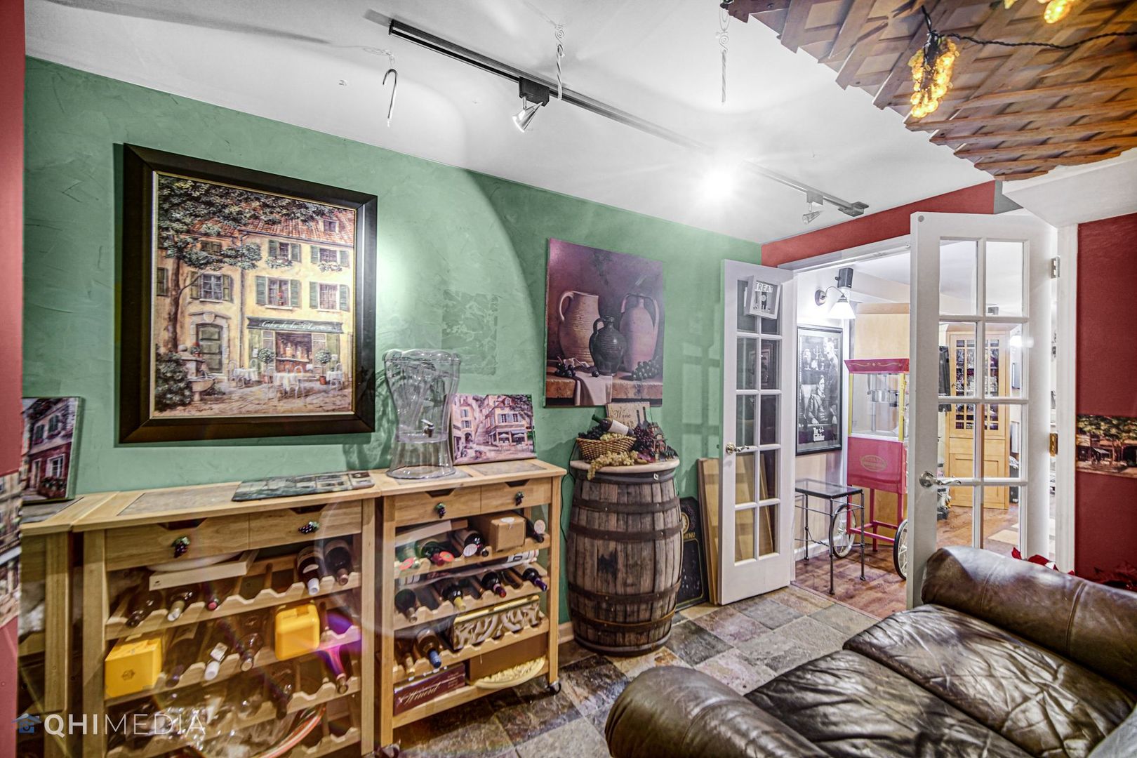 13243 Sunderlin Road Plainfield, IL 60585 - Photo 36 of 40 a living room with furniture