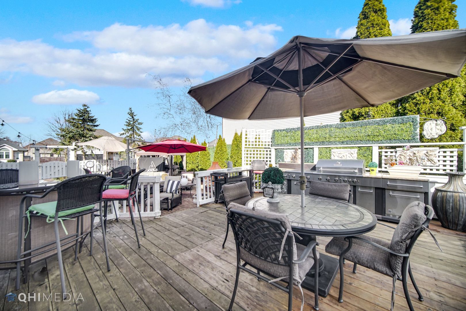 13243 Sunderlin Road Plainfield, IL 60585 - Photo 38 of 40 a view of chairs and tables in the patio