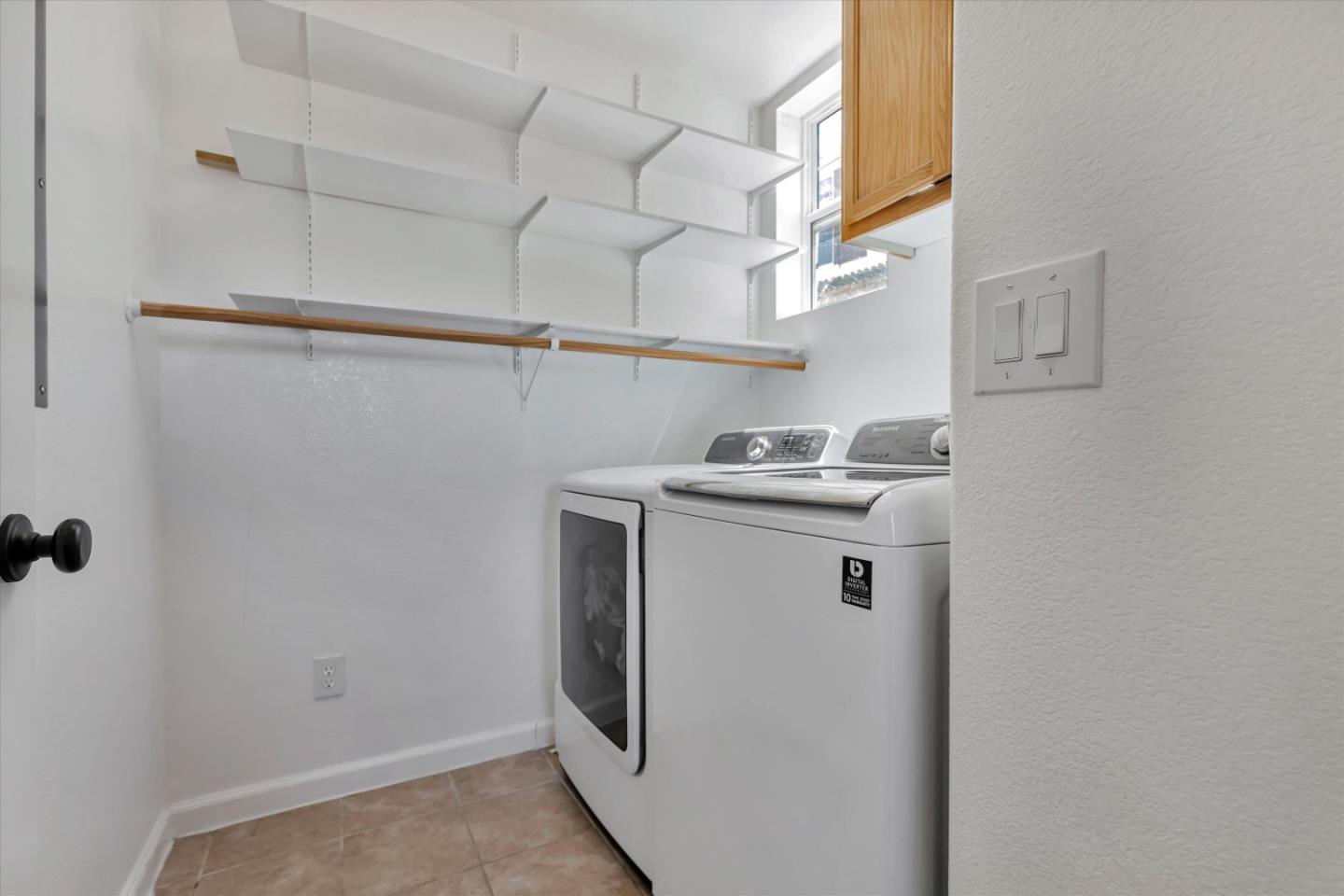 252 Comeabout Circle Pittsburg, CA 94565 - Photo 22 of 41 a utility room with dryer and washer