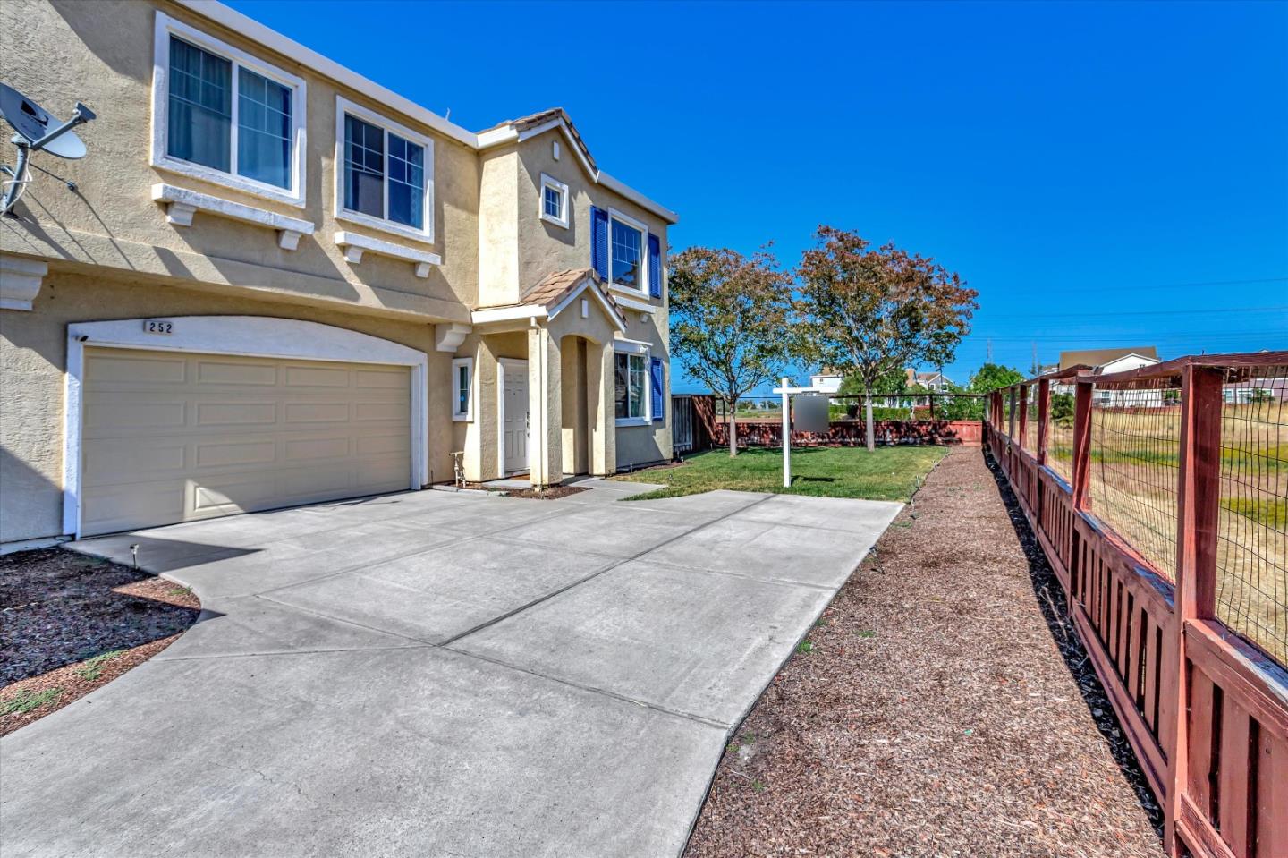 252 Comeabout Circle Pittsburg, CA 94565 - Photo 28 of 41 a view of a house with a street