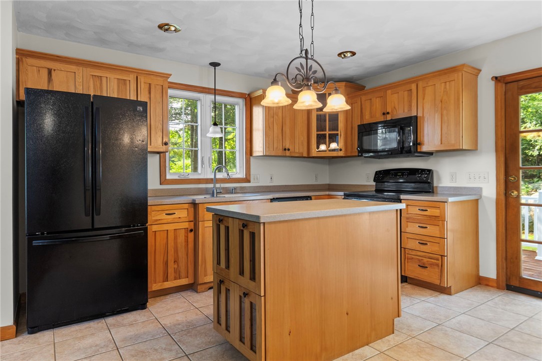 1524 Round Top Road Burrillville, RI 02830 - Photo 15 of 50 Gallery Image 15