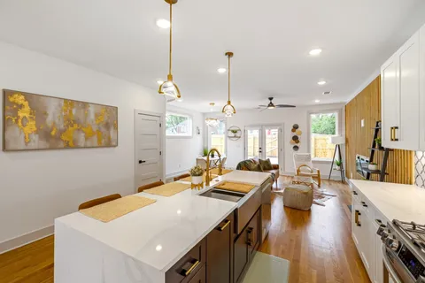 $660,000 | 1618 11th Avenue North, Nashville, TN 37208