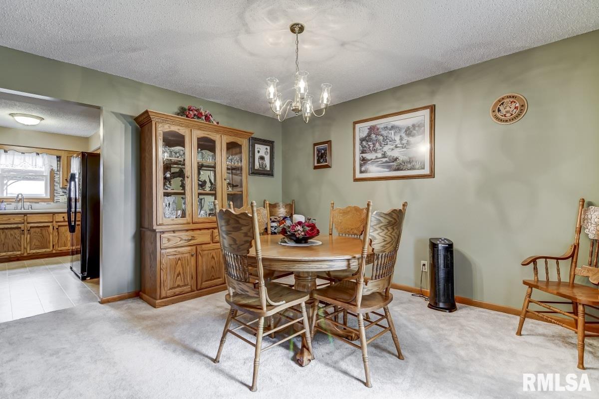 2524 Columbus Circle Springfield, IL 62703 - Photo 11 of 37