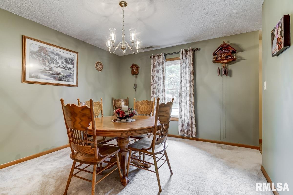 2524 Columbus Circle Springfield, IL 62703 - Photo 12 of 37