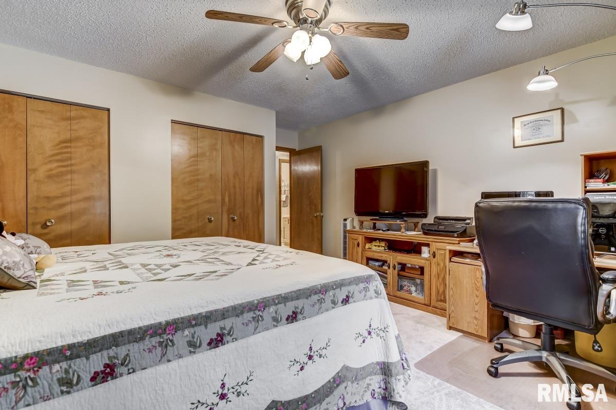 2524 Columbus Circle Springfield, IL 62703 - Photo 27 of 37