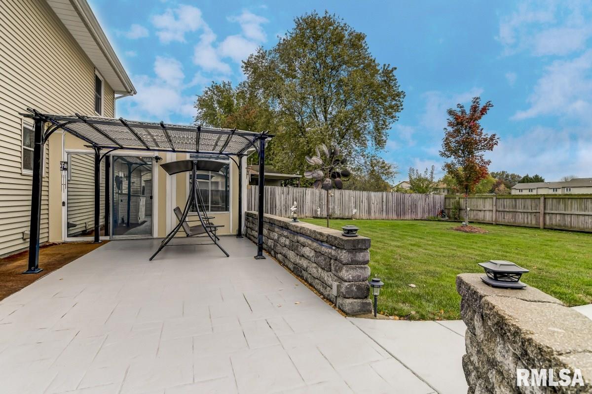 2524 Columbus Circle Springfield, IL 62703 - Photo 34 of 37