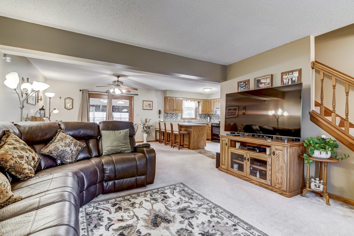 2524 Columbus Circle Springfield, IL 62703 - Photo 4 of 37