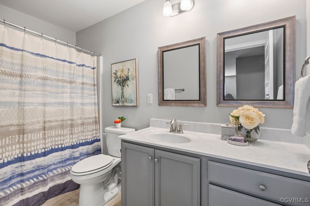 12433 Wescott Drive Midlothian, VA 23112 - Photo 30 of 44 2nd floor full bath