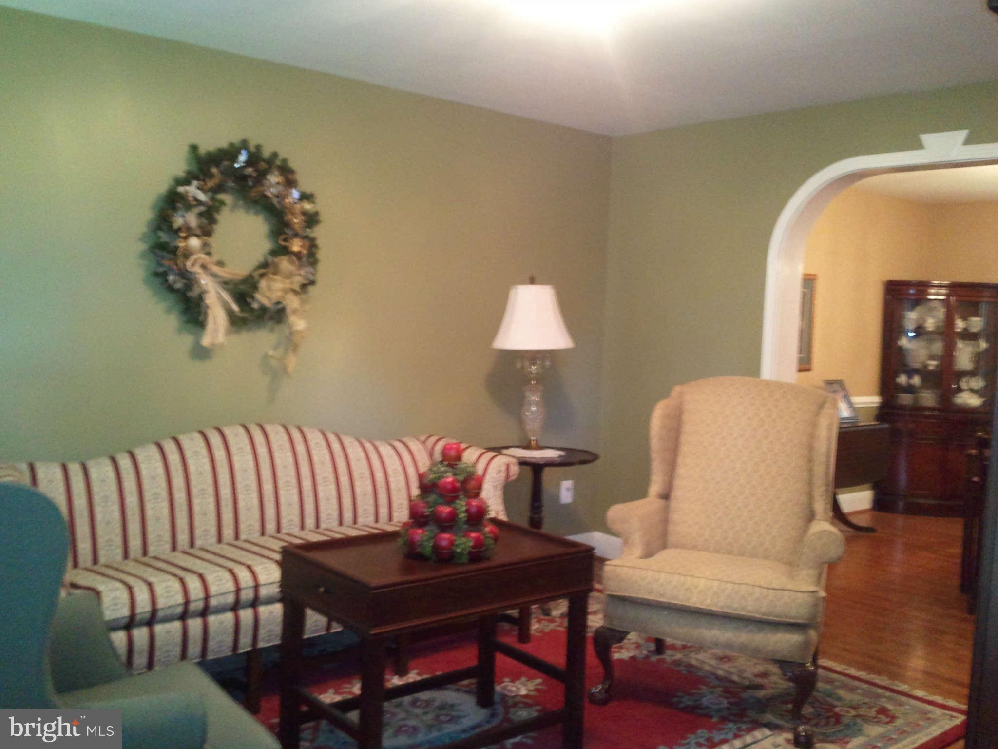 117 Fort Hoyle Road Joppa, MD 21085 - Photo 2 of 29 Living Room