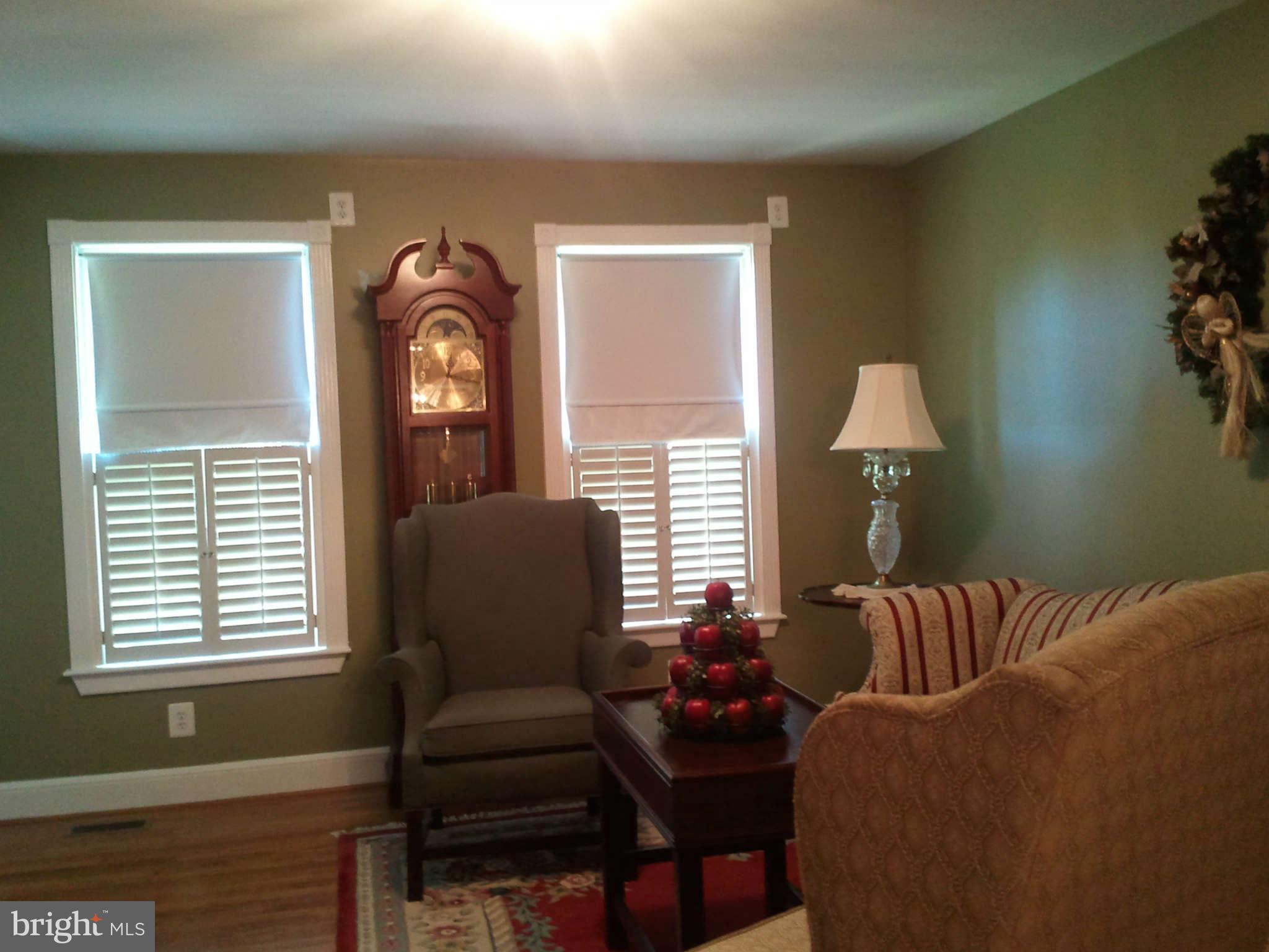 117 Fort Hoyle Road Joppa, MD 21085 - Photo 3 of 29 Living Room