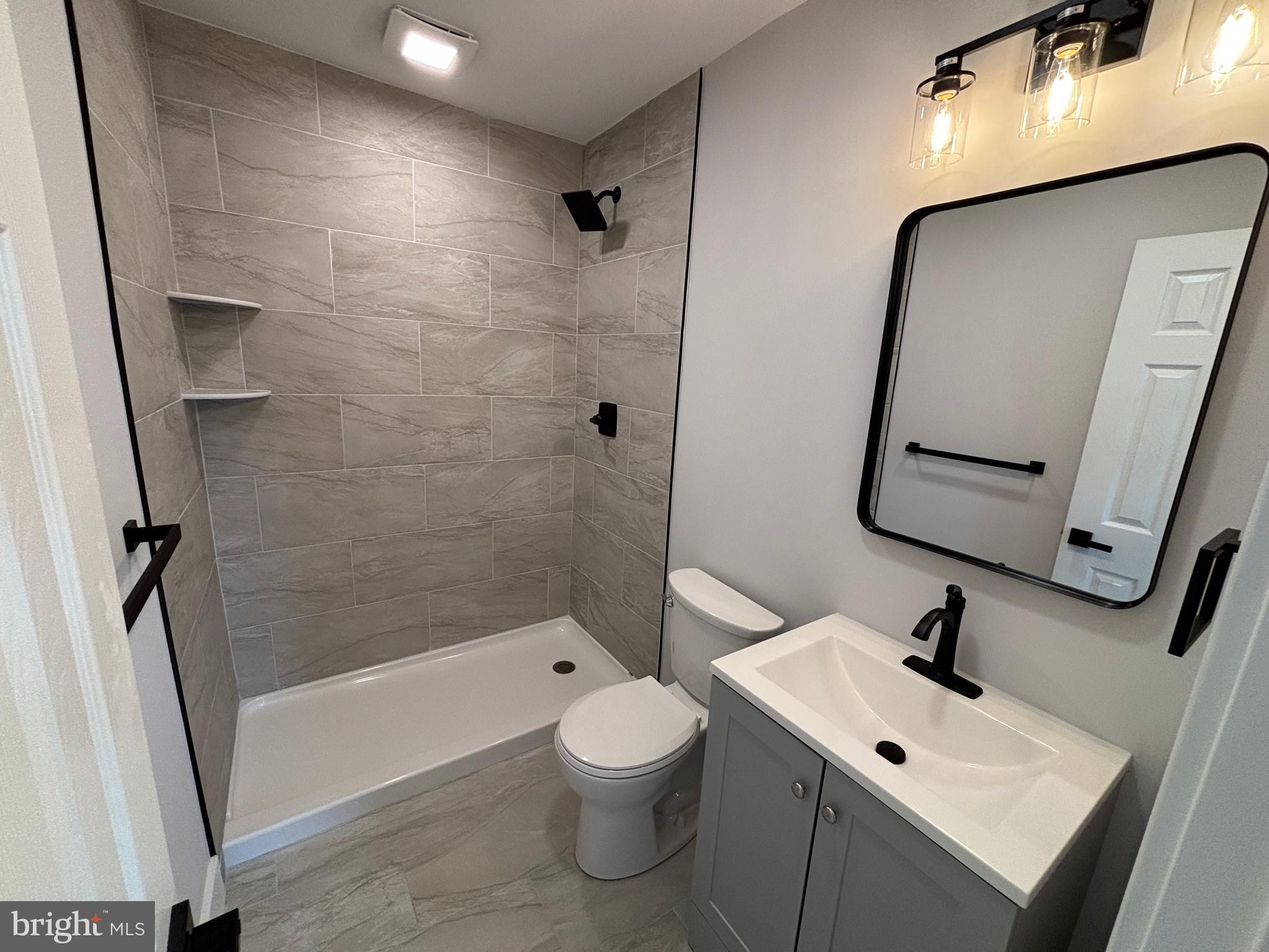 3244 Chesterfield Road Philadelphia, PA 19114 - Photo 23 of 45 En Suite Bathroom