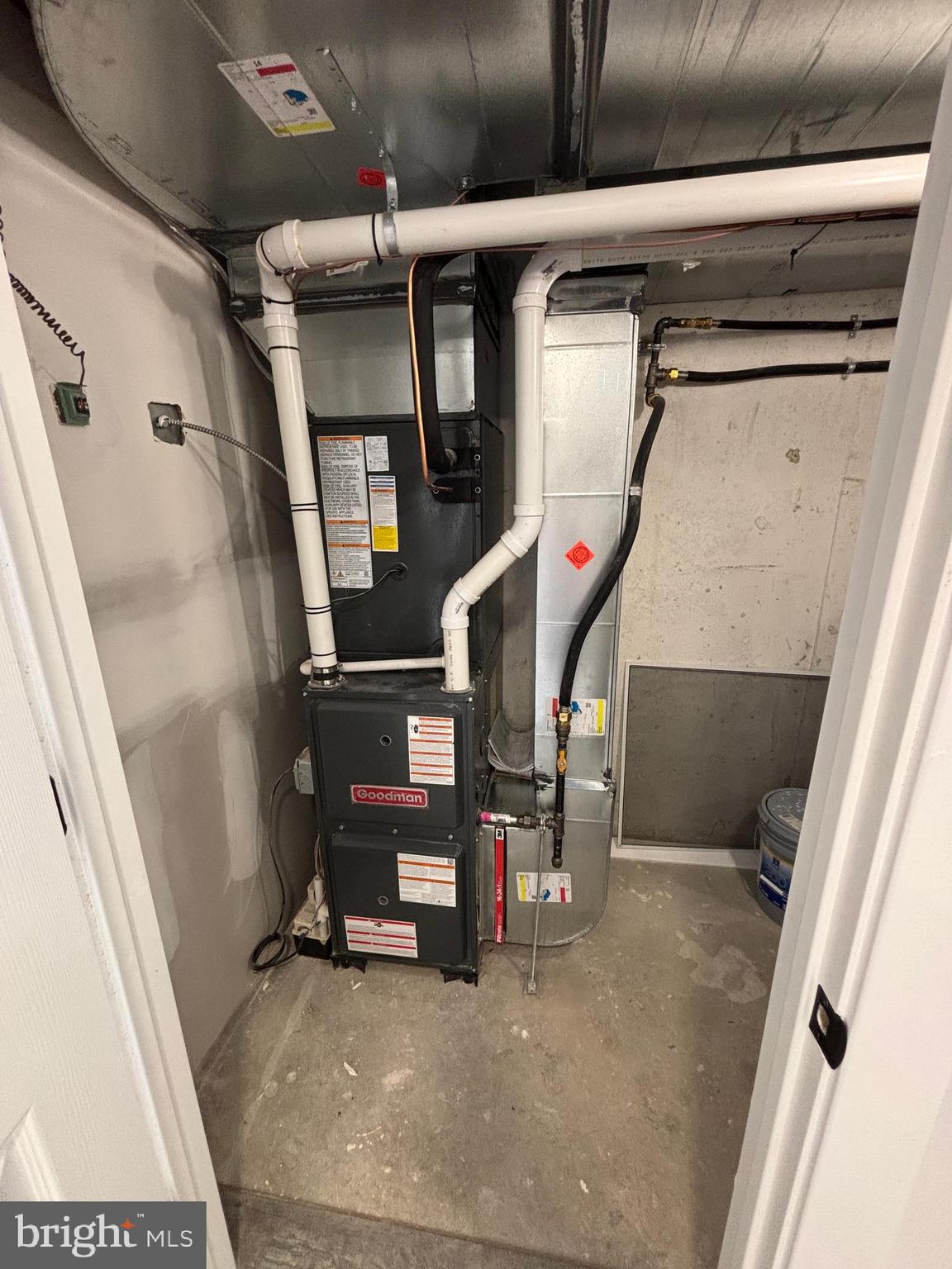 3244 Chesterfield Road Philadelphia, PA 19114 - Photo 34 of 45 98% HVAC System
