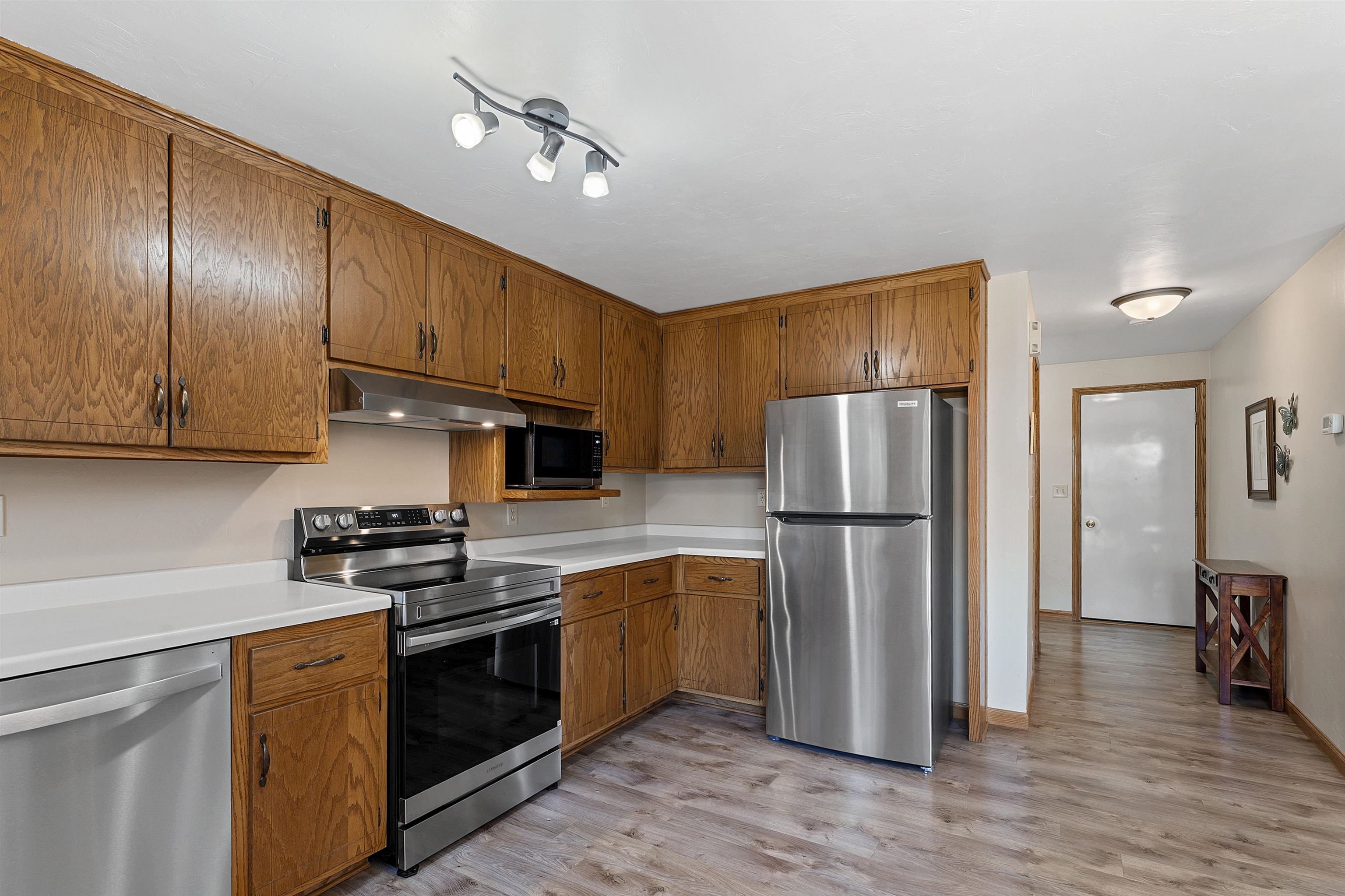 2364 Cedar Ridge Green Bay, WI 54313 - Photo 26 of 90