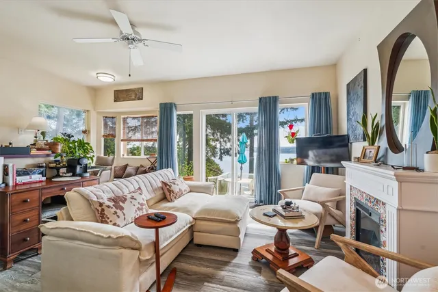 $630,000 | 10125 Totem Way, Anderson Island, WA 98303