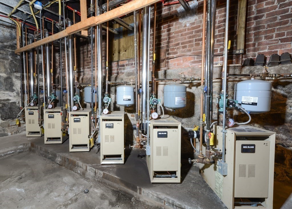 18 Walnut Street Worcester, MA 01609 - Photo 14 of 17