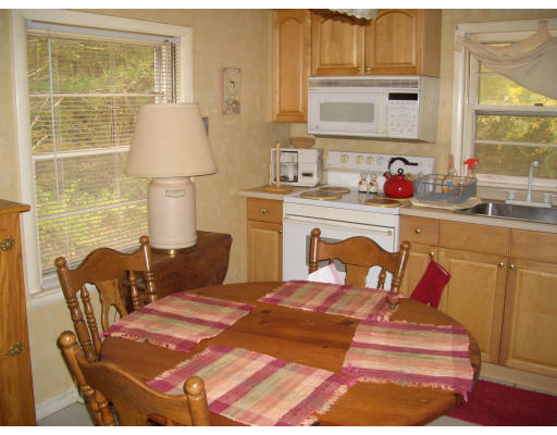 136 Brook Road Plymouth, MA 02360 - Photo 3 of 8 Gallery Image 3