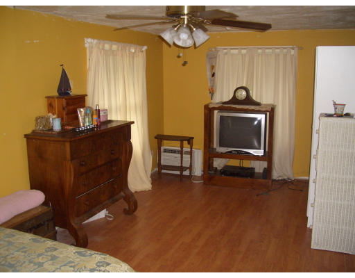 136 Brook Road Plymouth, MA 02360 - Photo 5 of 8 Gallery Image 5
