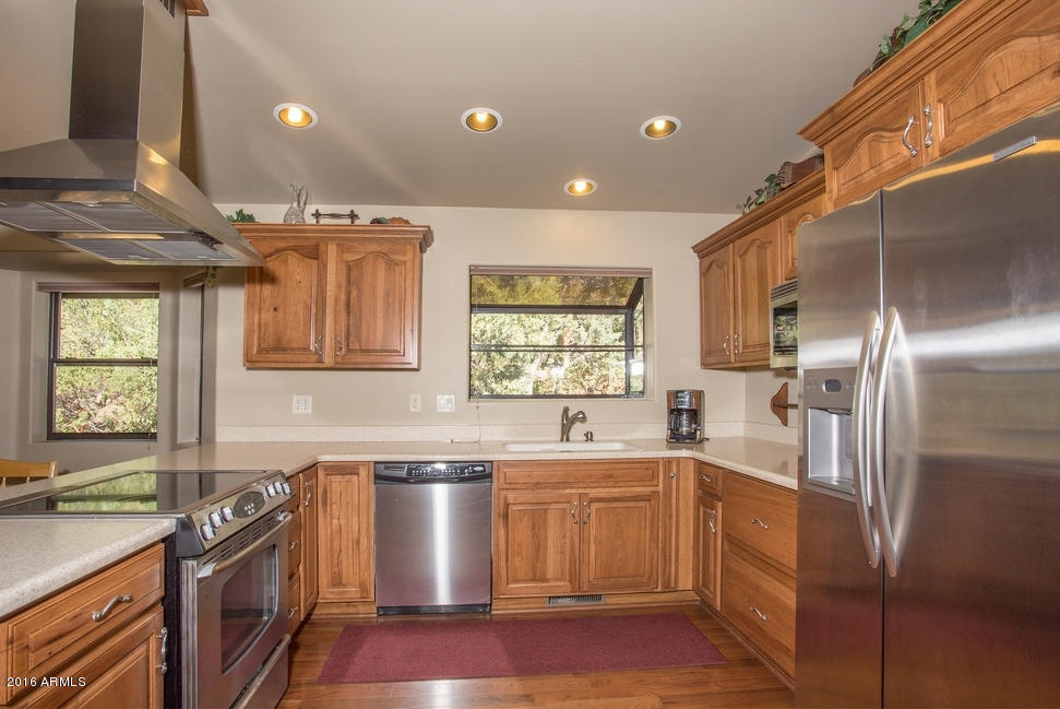 3727 Whispering Pines Road Pine, AZ 85544 - Photo 9 of 24 Kitchen
