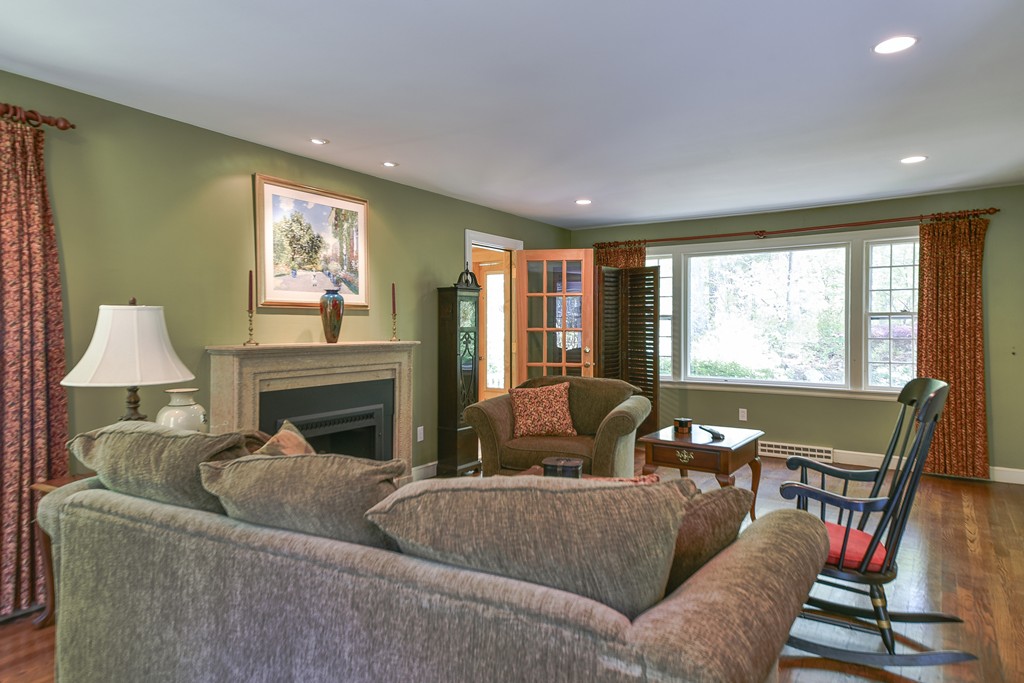 12 Walkup Road Sudbury, MA 01776 - Photo 3 of 24 Gallery Image 3