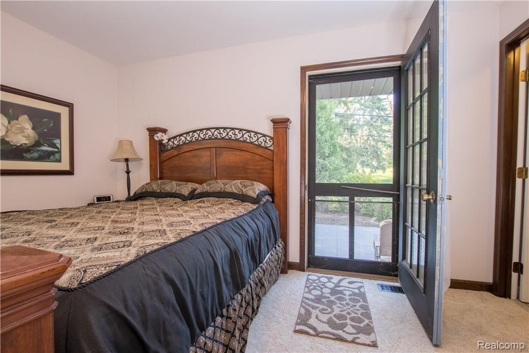 2772 West Tienken Road Rochester, MI 48306 - Photo 10 of 22 Master Bedroom Patio Door.jpg