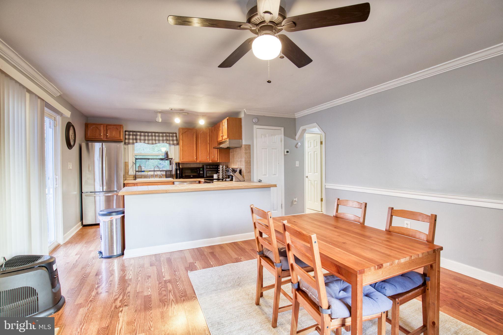 19129 Windsor Road Triangle, VA 22172 - Photo 7 of 36 Gallery Image 7
